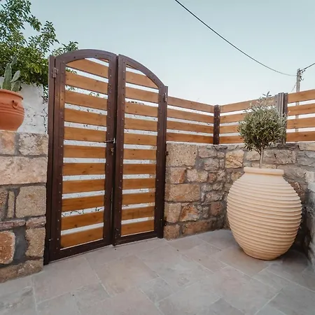 Kythera Secrets Apartment Viaradika